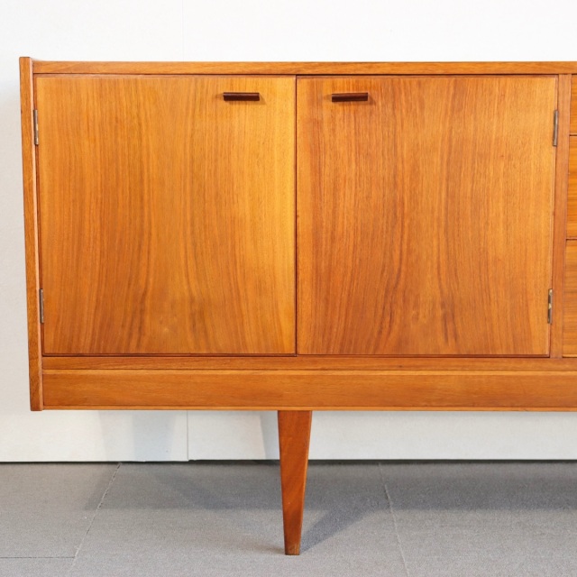 アルフレッドコックスALFRED COXのサイドボード