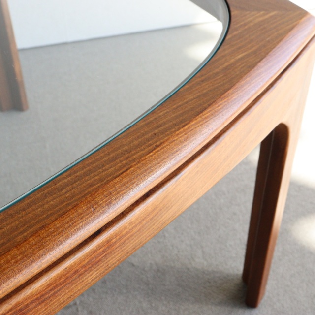 THE VINTAGE『職人泣かせなテーブル』ジープランG-PLANのコーヒーテーブル