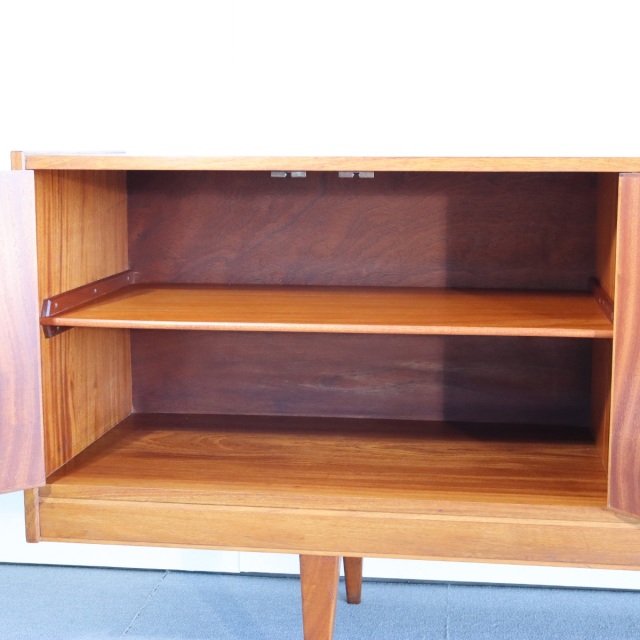 アルフレッドコックスALFRED COXのサイドボード