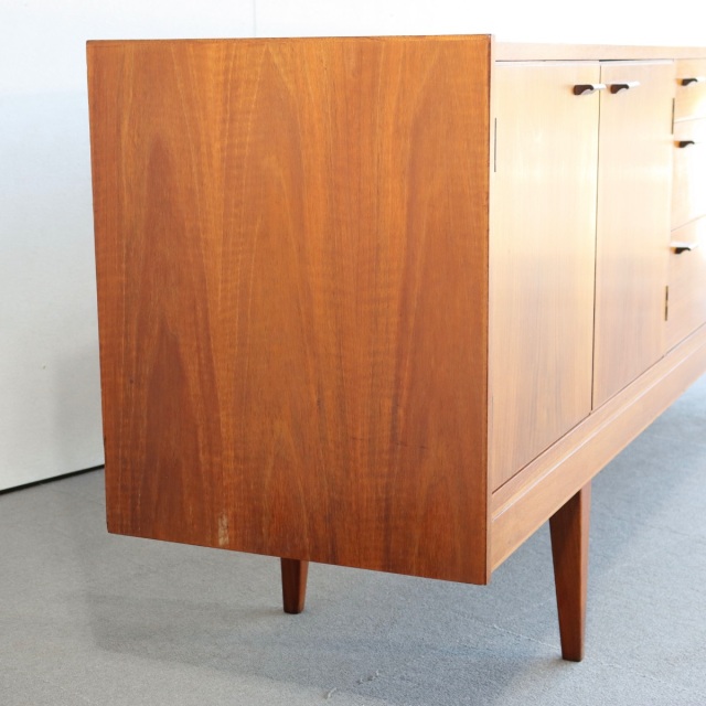 アルフレッドコックスALFRED COXのサイドボード