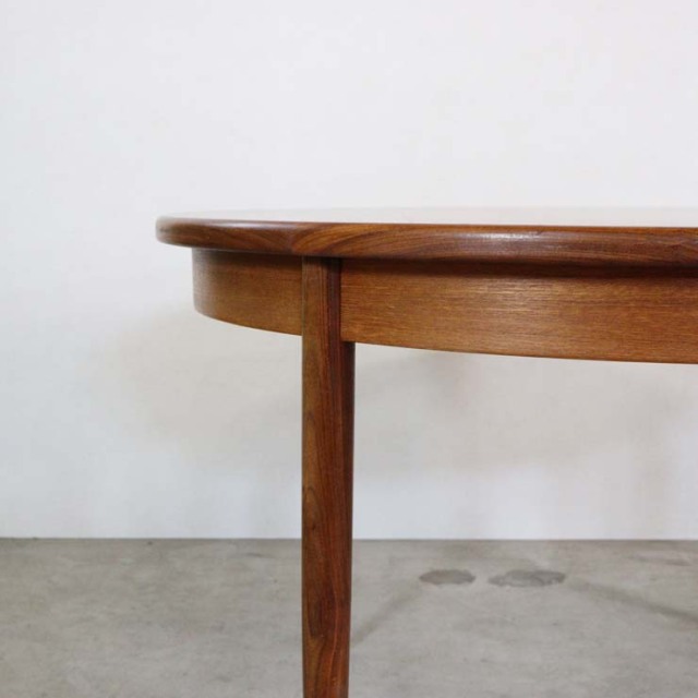 ジープラン（G-plan）フレスコダイニングテーブル