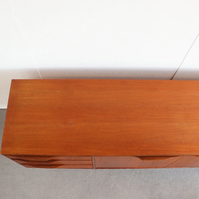 マッキントッシュのサイドボード