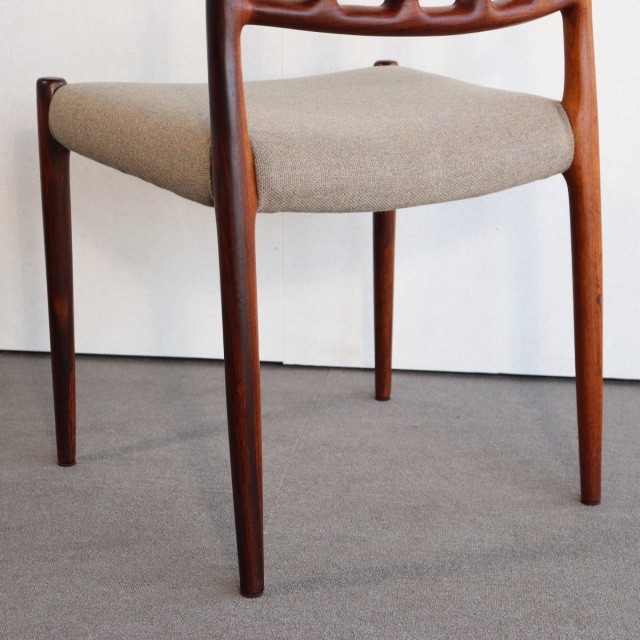 モラーMOLLERのチェア