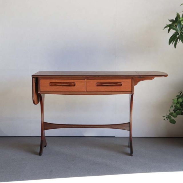 ジープランG-PLANのデスク