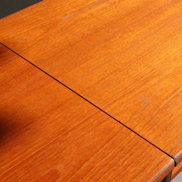 ジープランG-PLANのデスク