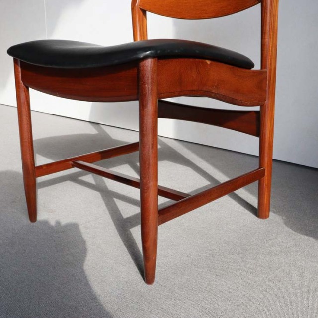 チーク材の英国ヴィンテージのダイニングチェア