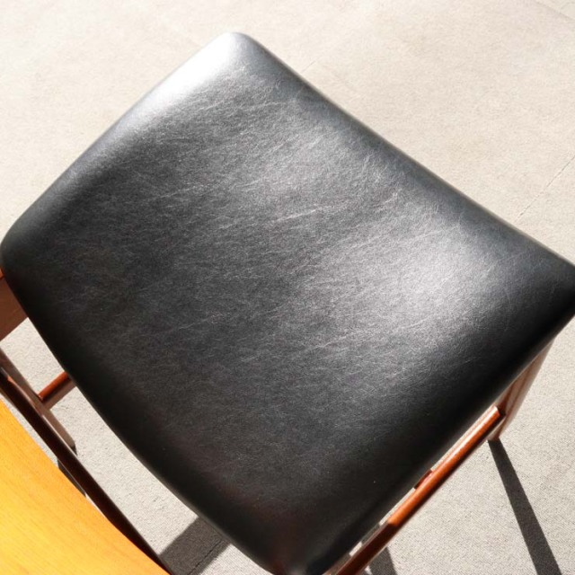 チーク材の英国ヴィンテージのダイニングチェア