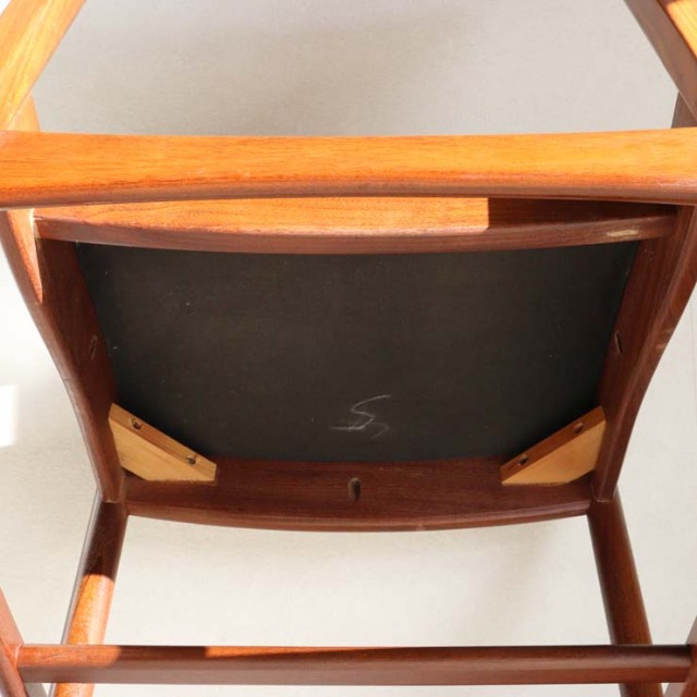 チーク材の英国ヴィンテージのダイニングチェア