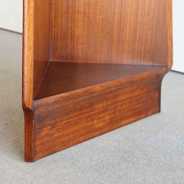 ジープランG-PLANのコーナーブックケース