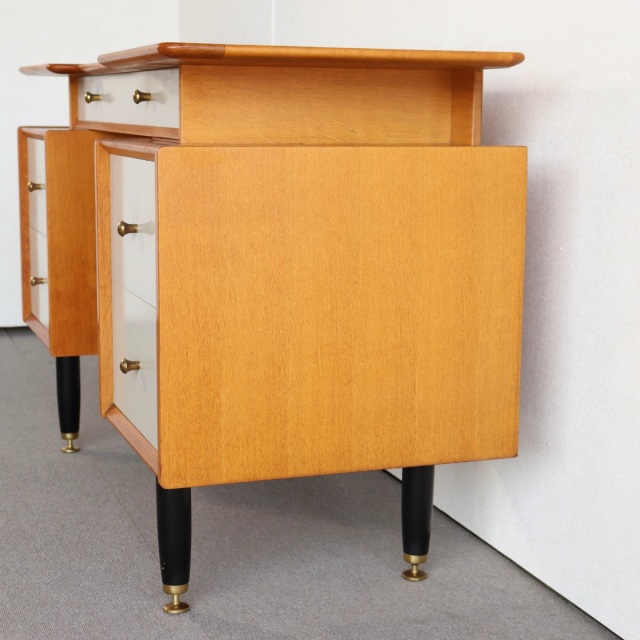 ジープランG-PLANのデスク