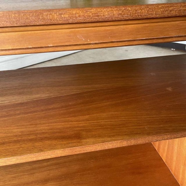 チーク　メディアスタンド　商品番号【022015】