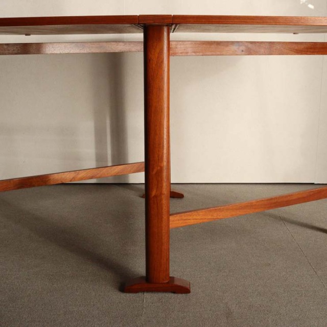 チーク材の英国ヴィンテージの折りたたみダイニングテーブル