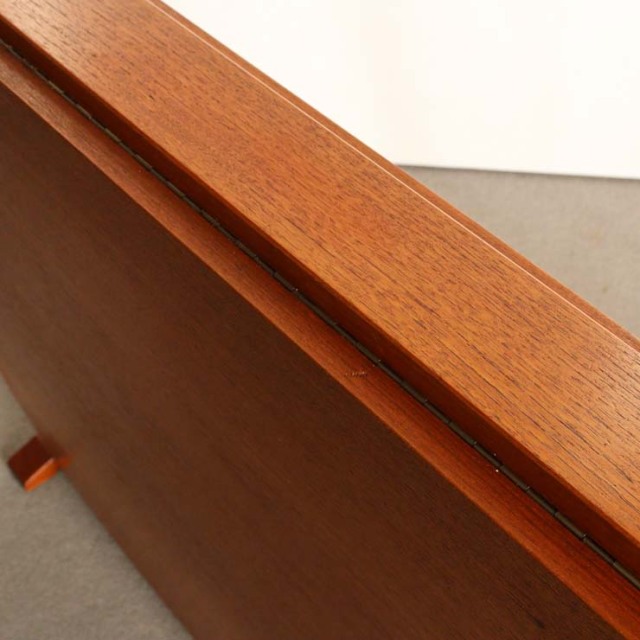 チーク材の英国ヴィンテージの折りたたみダイニングテーブル