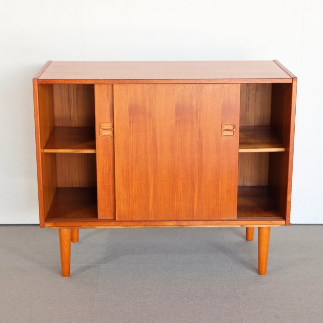 送料込み】【ザ】デンマーク製ヴィンテージキャビネット 商品番号30007