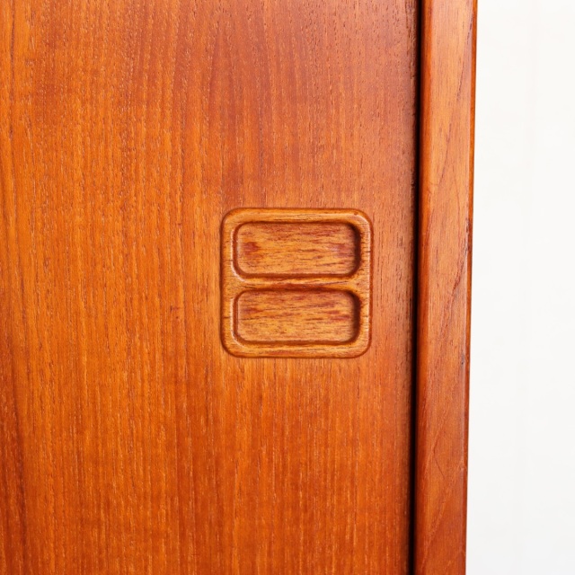 送料込み】【ザ】デンマーク製ヴィンテージキャビネット 商品番号30007