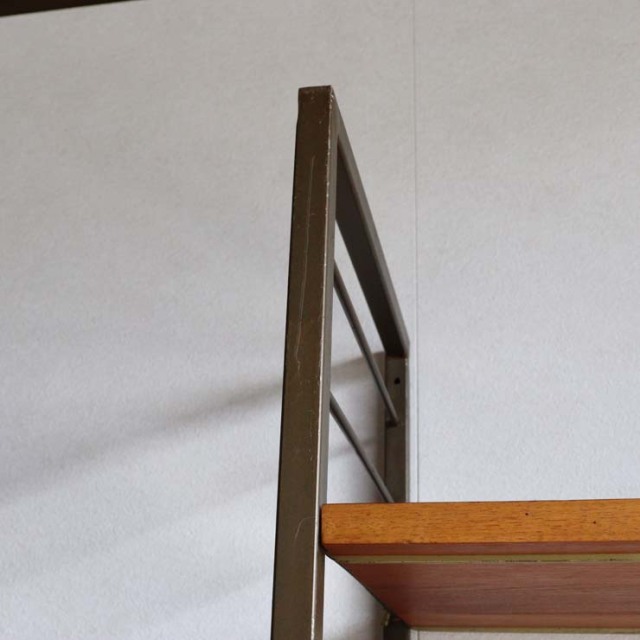 Staples社製・Ladderaxラダラックのユニットシェルフ