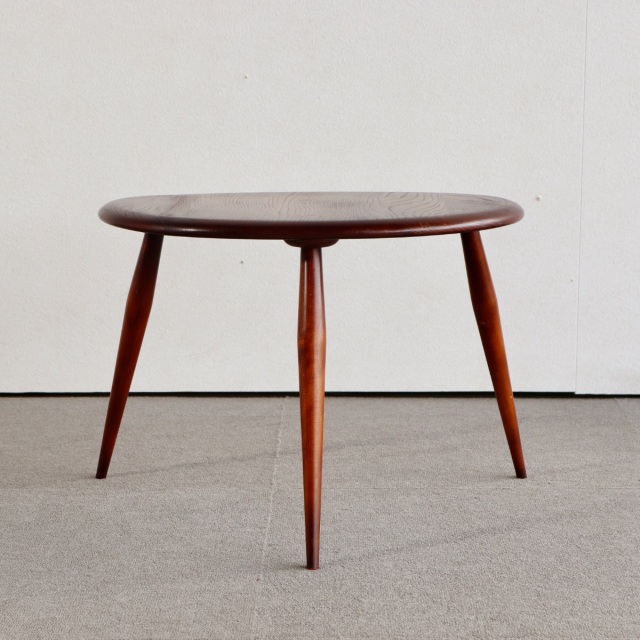 アーコールのコーヒーテーブル