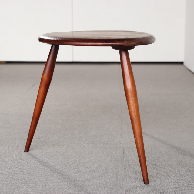 アーコールのコーヒーテーブル