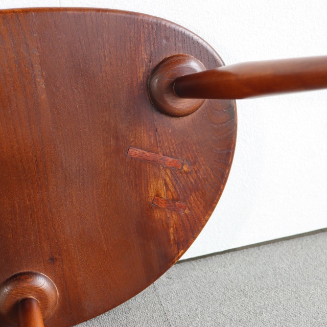 アーコールのコーヒーテーブル