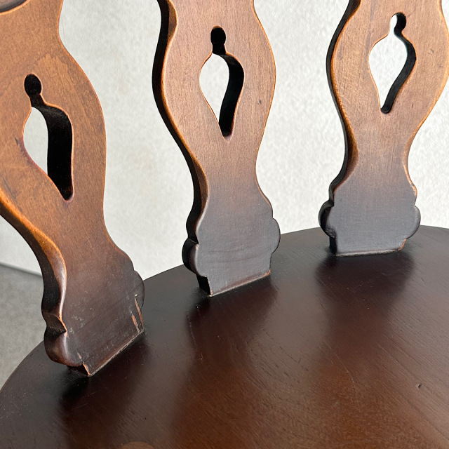 アーコールの椅子