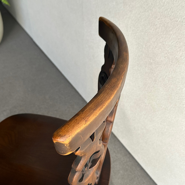 アーコールの椅子