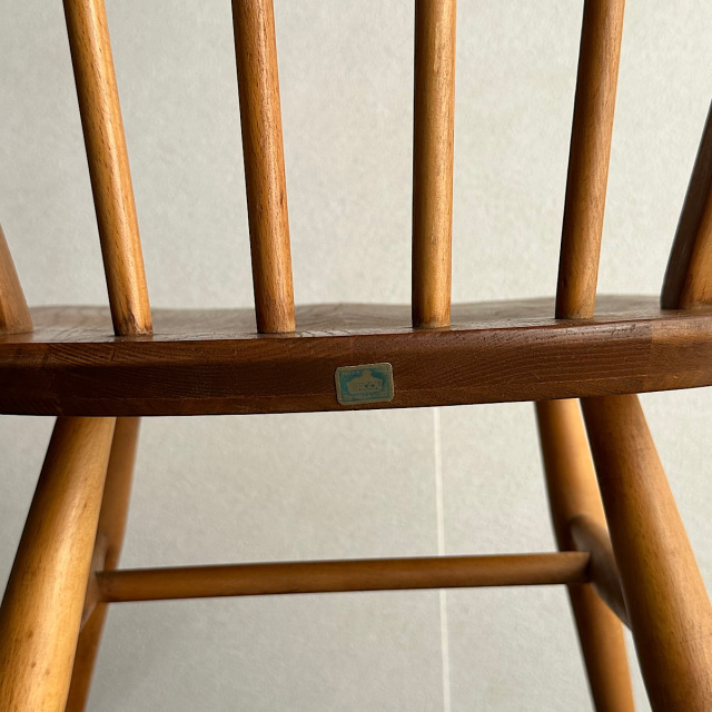 アーコールの椅子