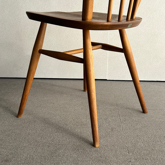 アーコールの椅子