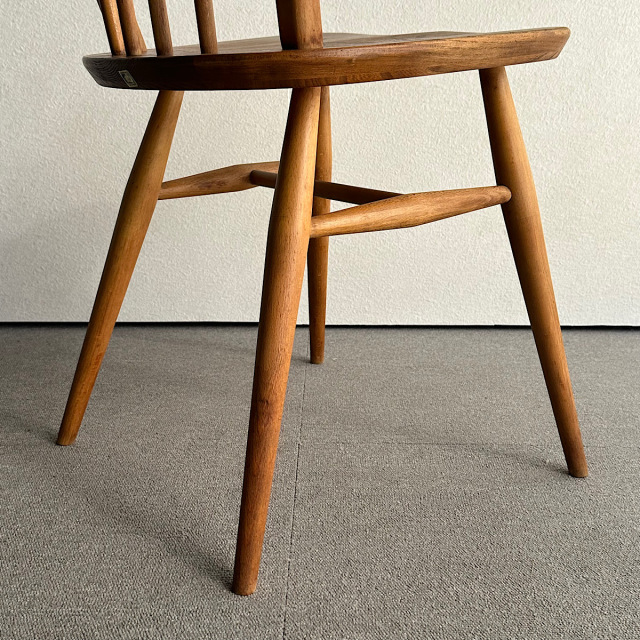 アーコールの椅子