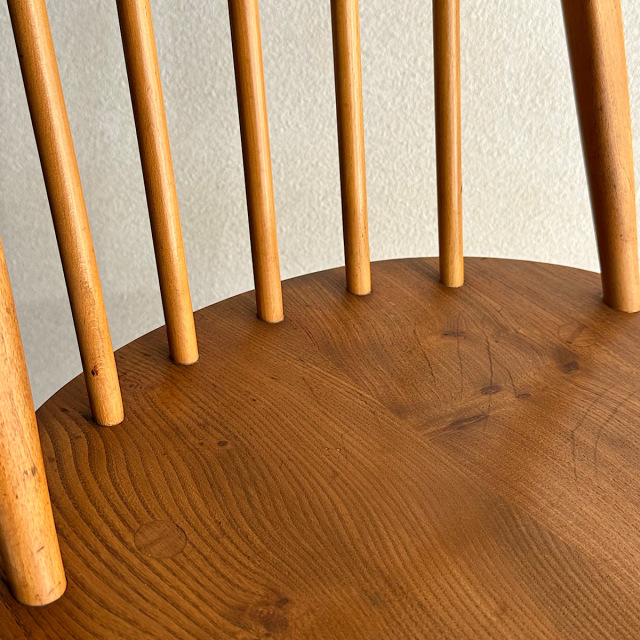 アーコールの椅子