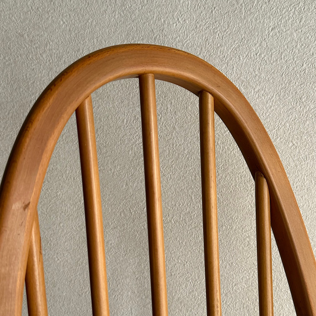 アーコールの椅子