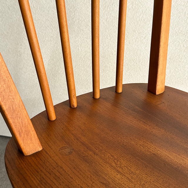 アーコールの椅子