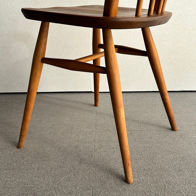 アーコールの椅子