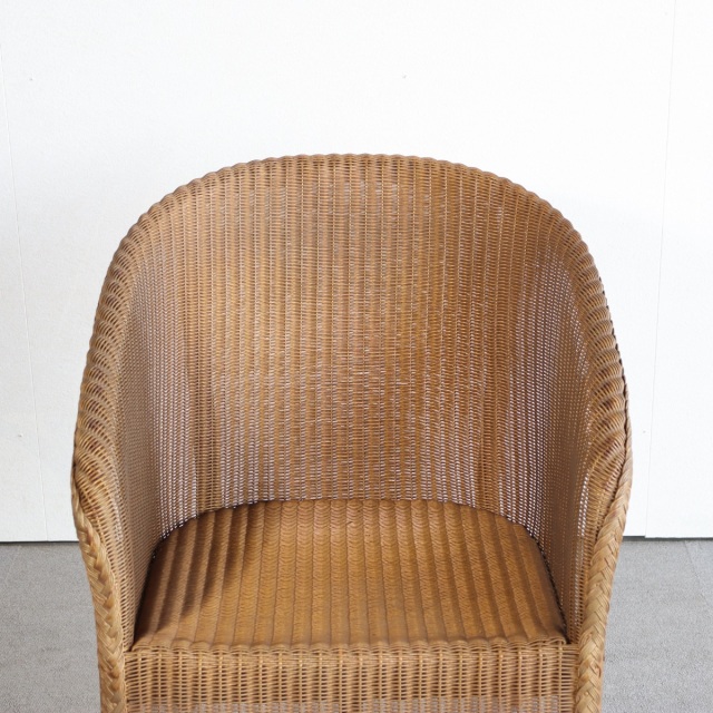 ロイドルームのアームチェア