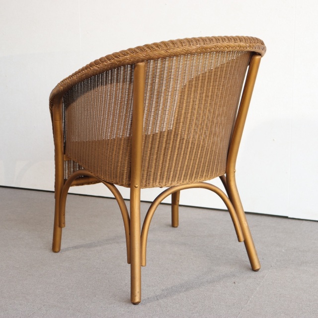 ロイドルームのアームチェア