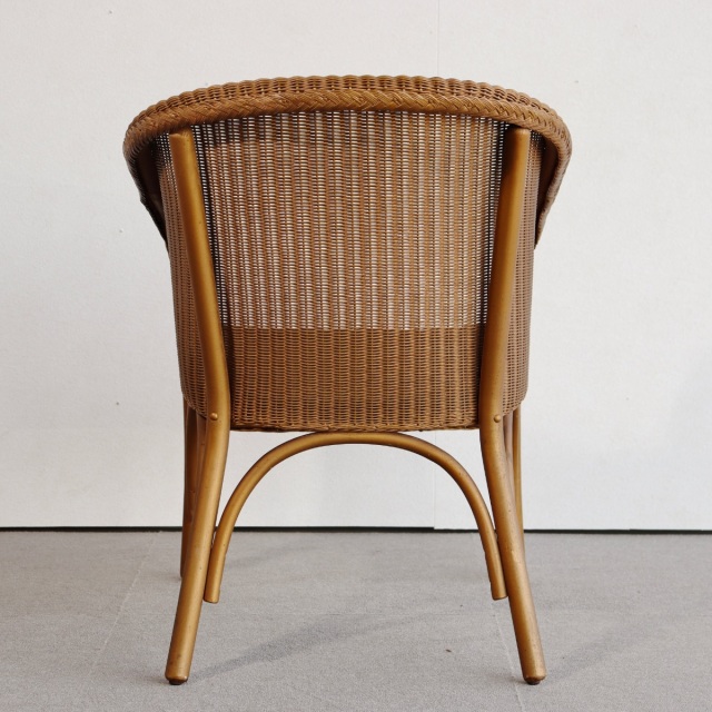 ロイドルームのアームチェア