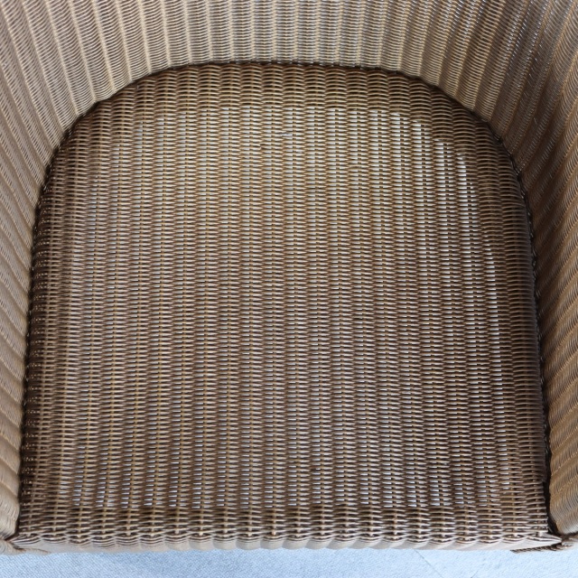 ロイドルームのアームチェア