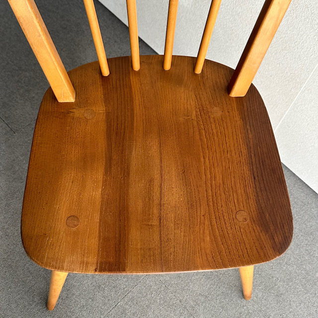 アーコールの椅子