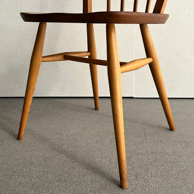 アーコールの椅子