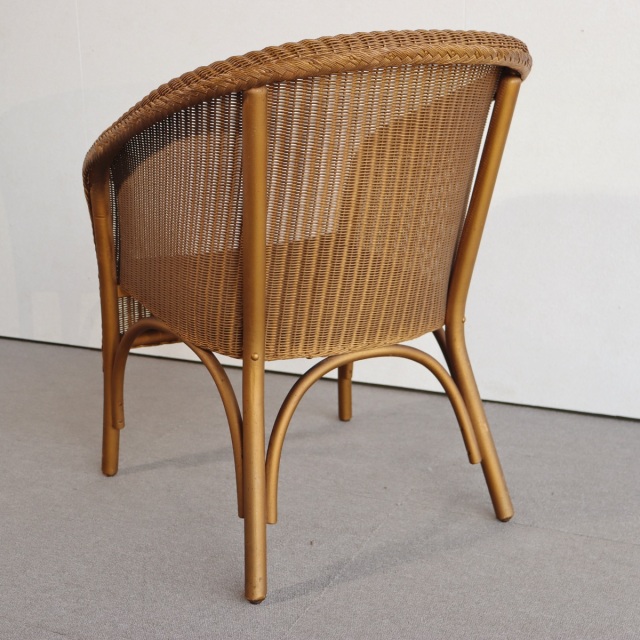 ロイドルームのアームチェア