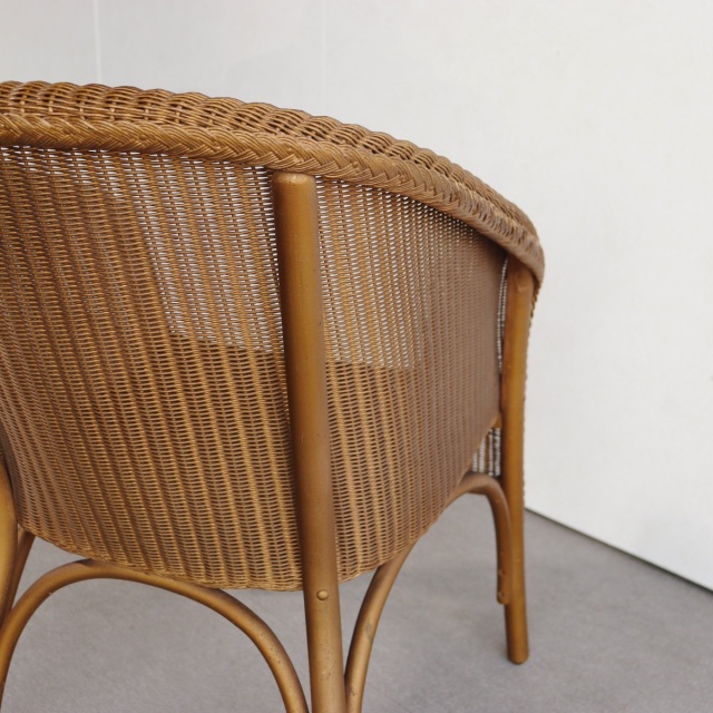 ロイドルームのアームチェア