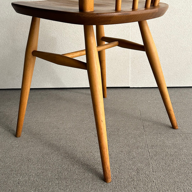 アーコールの椅子