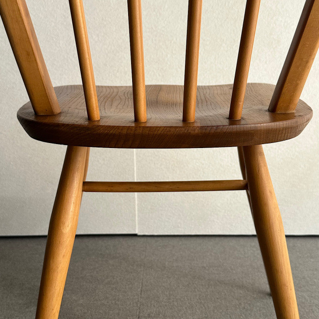 アーコールの椅子