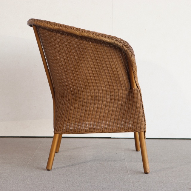 ロイドルームのアームチェア