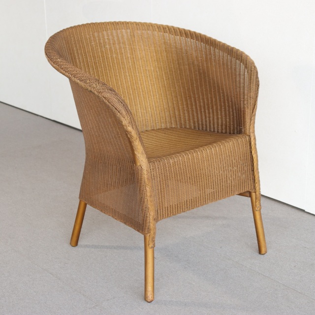 ロイドルームのアームチェア