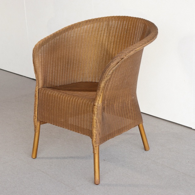 ロイドルームのアームチェア