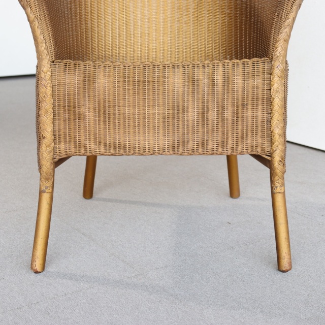 ロイドルームのアームチェア