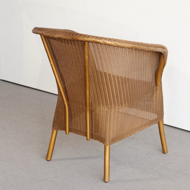 ロイドルームのアームチェア