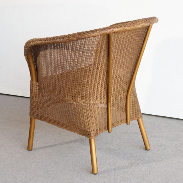 ロイドルームのアームチェア