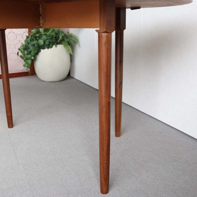 5階建てアパートメント（エレベーター無し）の5階用