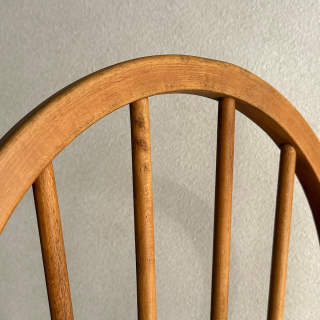 アーコールの椅子